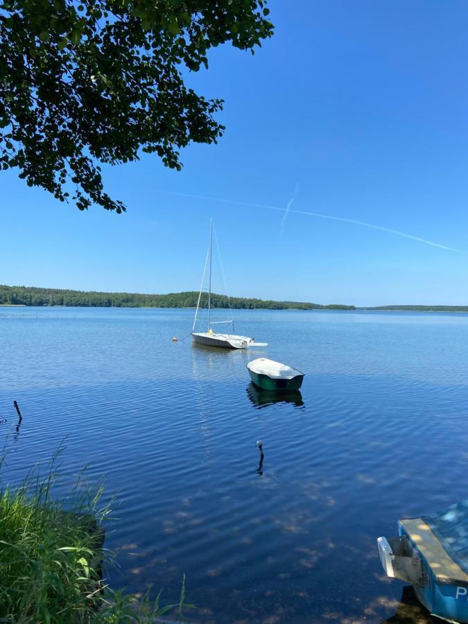 Dom Nad Jeziorem Charzykowy Villa Buitenkant foto